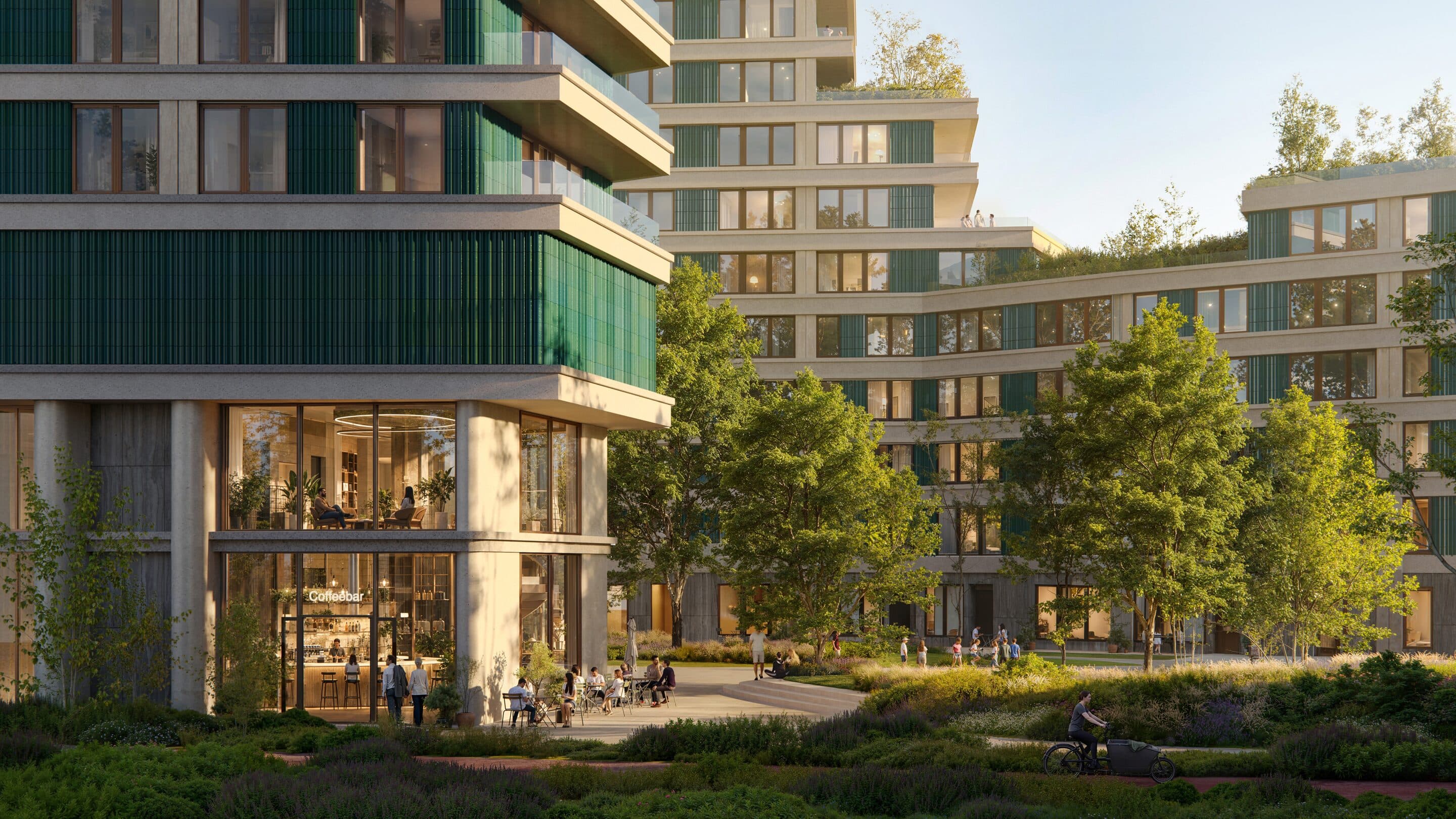 Artist impression van de parkzijde van LEAD in het gouden uur: een glazen koffiebar op de begane grond onder een band van groene keramische tegels, mensen aan terrastafels en een pad tussen hoge grassen en bomen.
